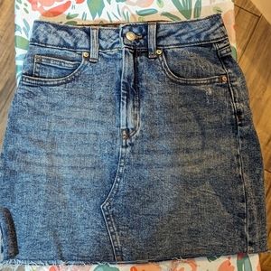NWOT Highrise wild fable Jean mini skirt - size-S